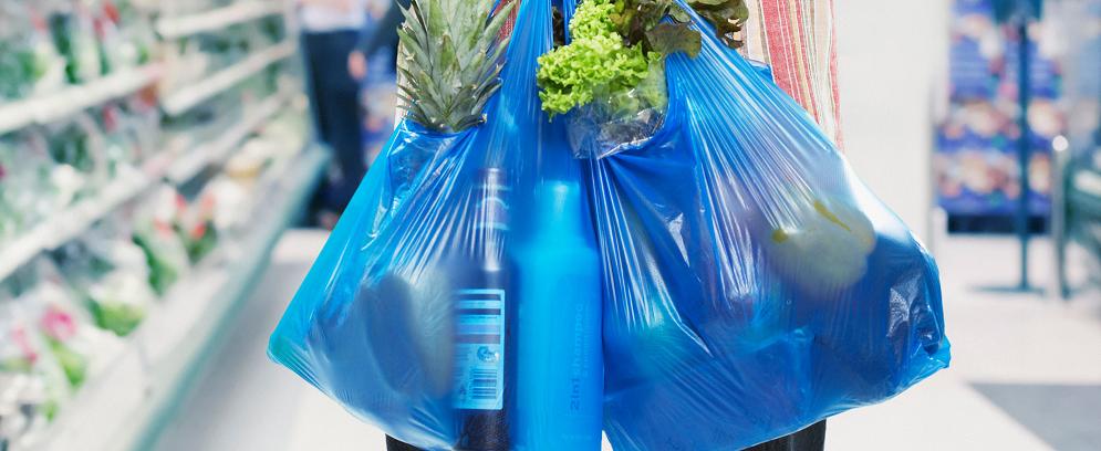 Como reciclar sacolas plásticas