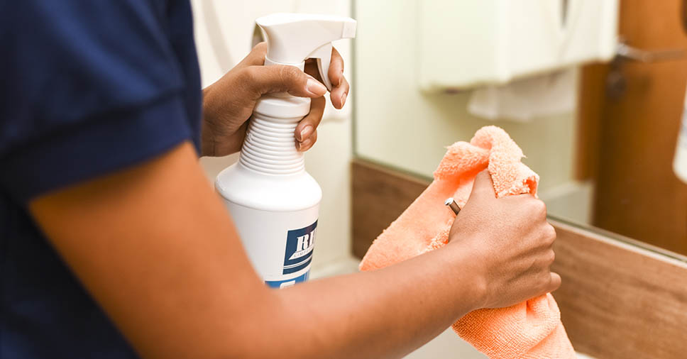 Uso e limpeza dos objetos de uso comum no escritório